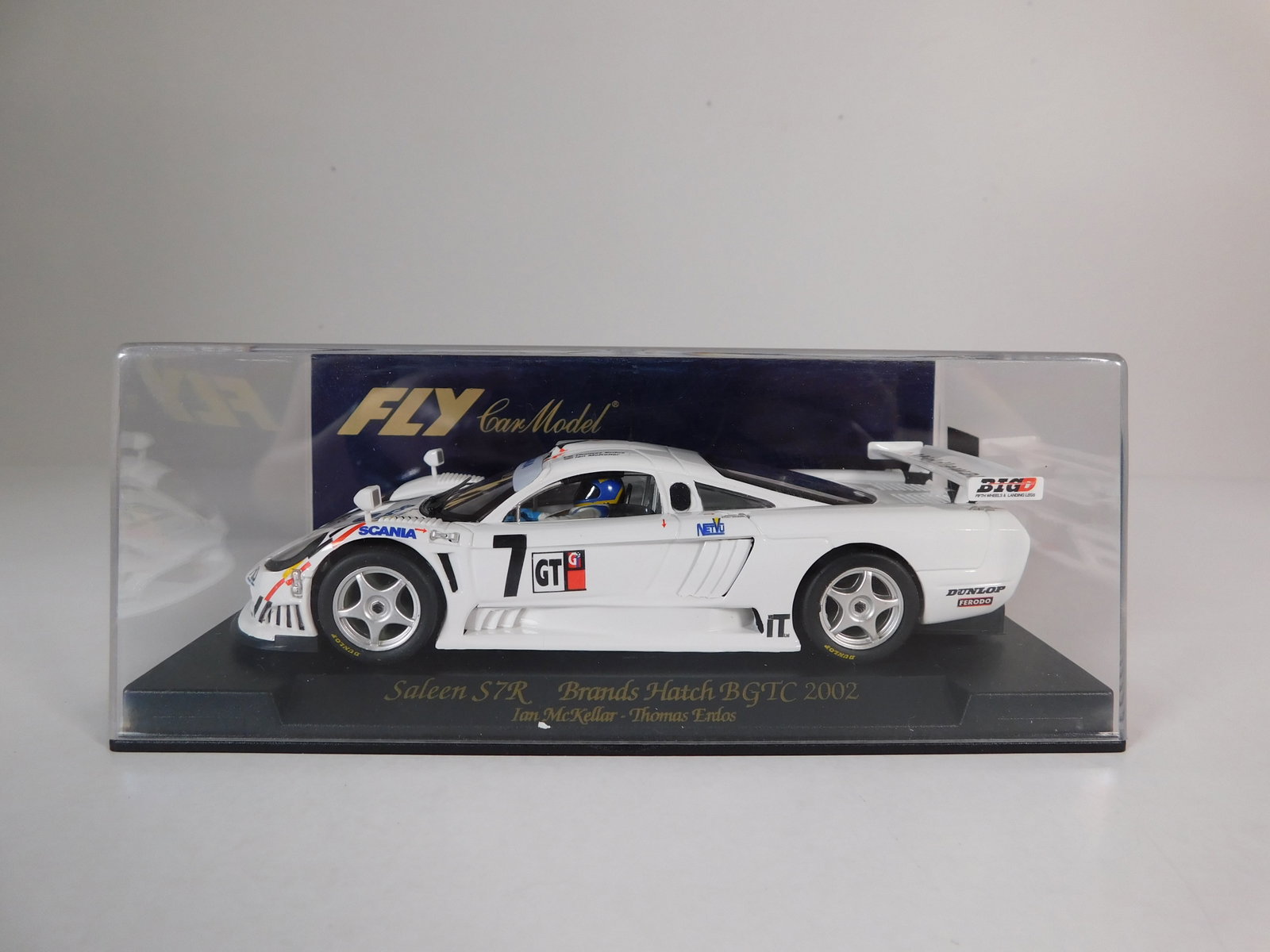Fly Car Model Saleen S7R Brands Hatch BGTC 2002 #7: Fly Car Model Saleen S7R Brands Hatch BGTC 2002 McKellar - Erdos #7 Middleware 1/32 Slot Car A265. Reference #88016, with original case. Weight: 7.1 oz.