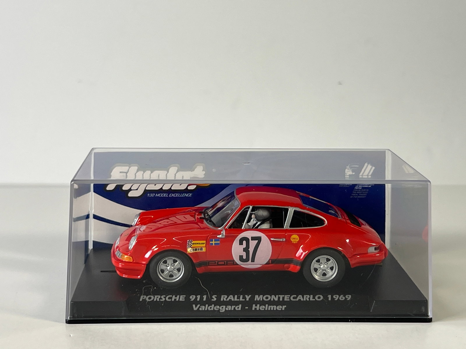 Flyslot Porsche 911 S Rally Montecarlo 1969 #37: Flyslot Porsche 911 S Rally Montecarlo 1969 Valdegard - Helmer #37 1/32 Slot Car. Reference #036107, with original case. Weight: 5 oz.