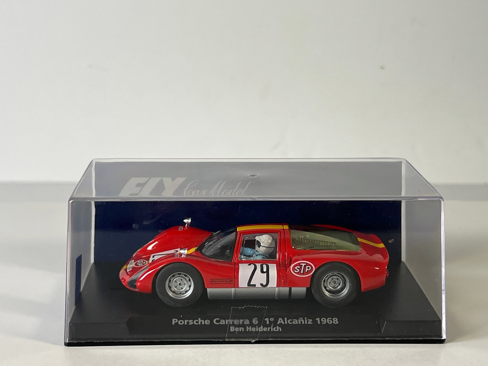 Fly Car Model Porsche Carrera 6 Alcaniz 1968 #29: Fly Car Model Porsche Carrera 6 1° Alcaniz 1968 Ben Helderich #29 1/32 Slot Car, A-1604. Reference #88213, with original case. Display case measures 6.5 inches in length. Weight: 6 oz.