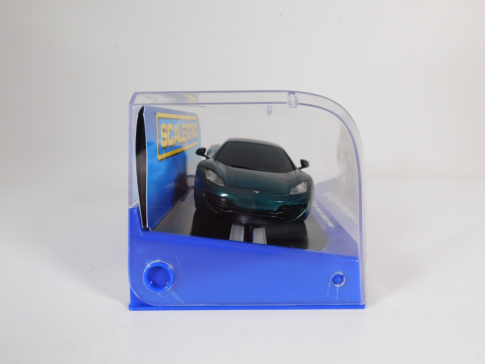 Scalextric McLaren MP4-12C - 4