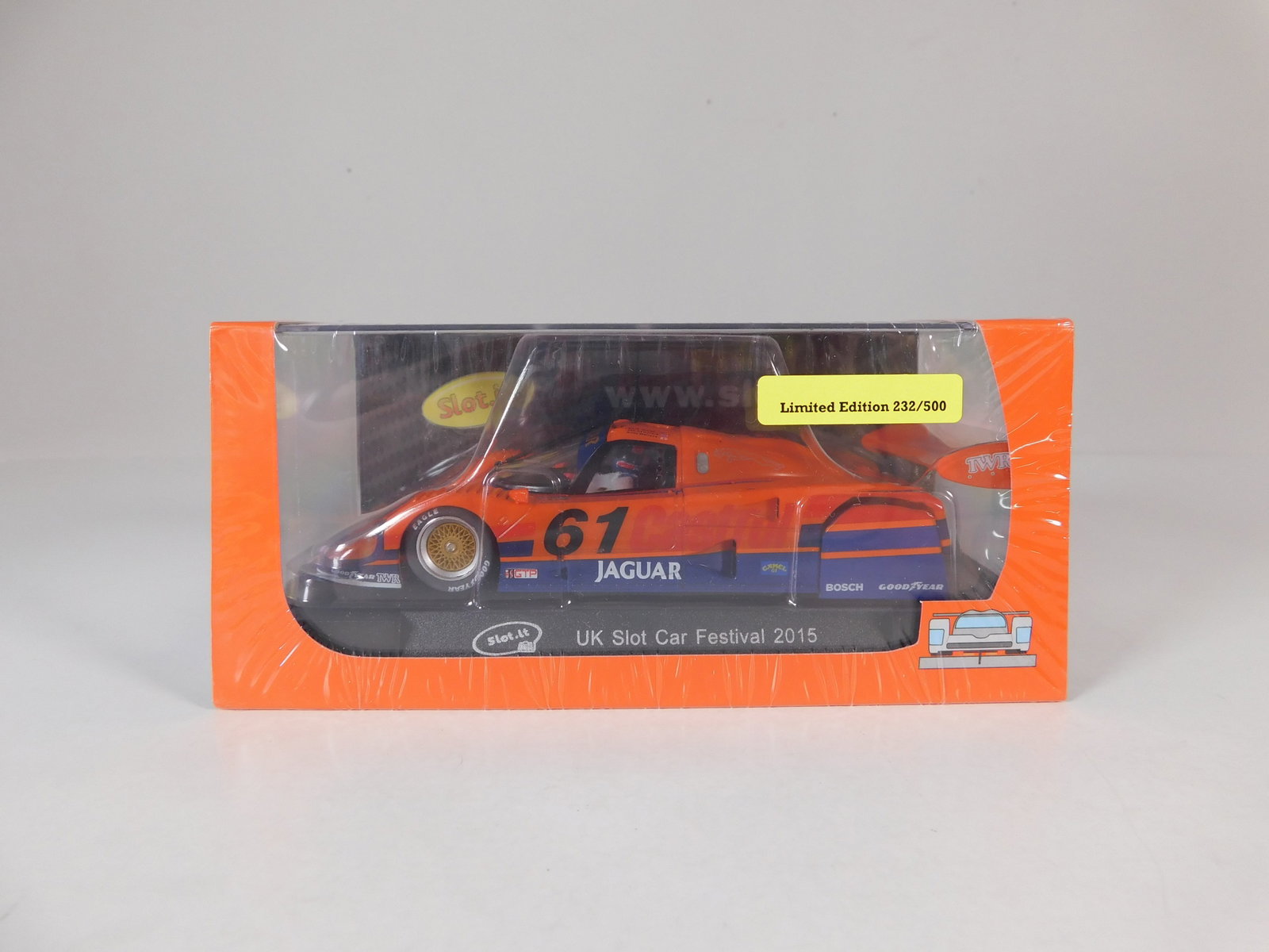 Slot.it Jaguar XJR12 UK Slot Car Festival 2015 Limited Edition #61: Slot.it Jaguar XJR12 UK Slot Car Festival 2015 #61 1/32 Slot Car. Reference #SC13a, with original case. Weight: 7.3 oz. Limited Edition 232/500. Shrink-wrapped, new in box.