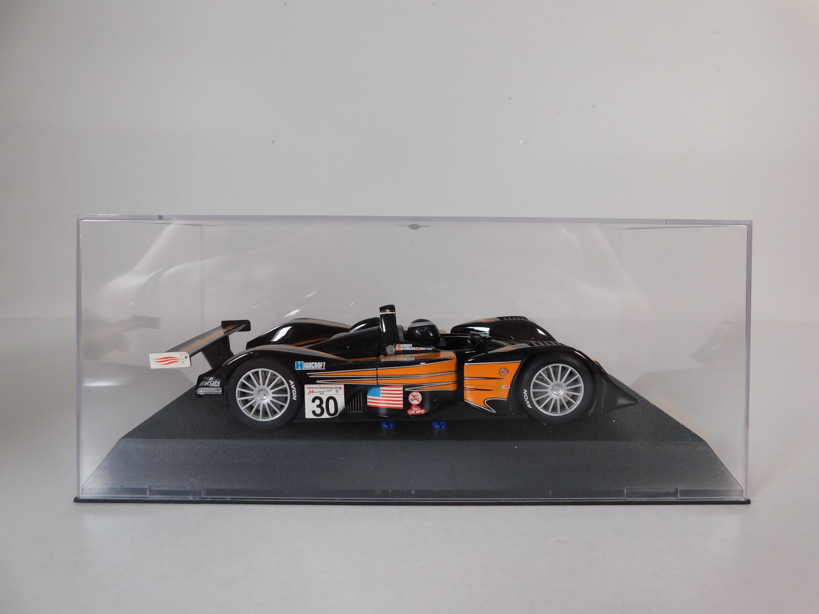 Scalextric Knighthawk MG Lola #30 - 8
