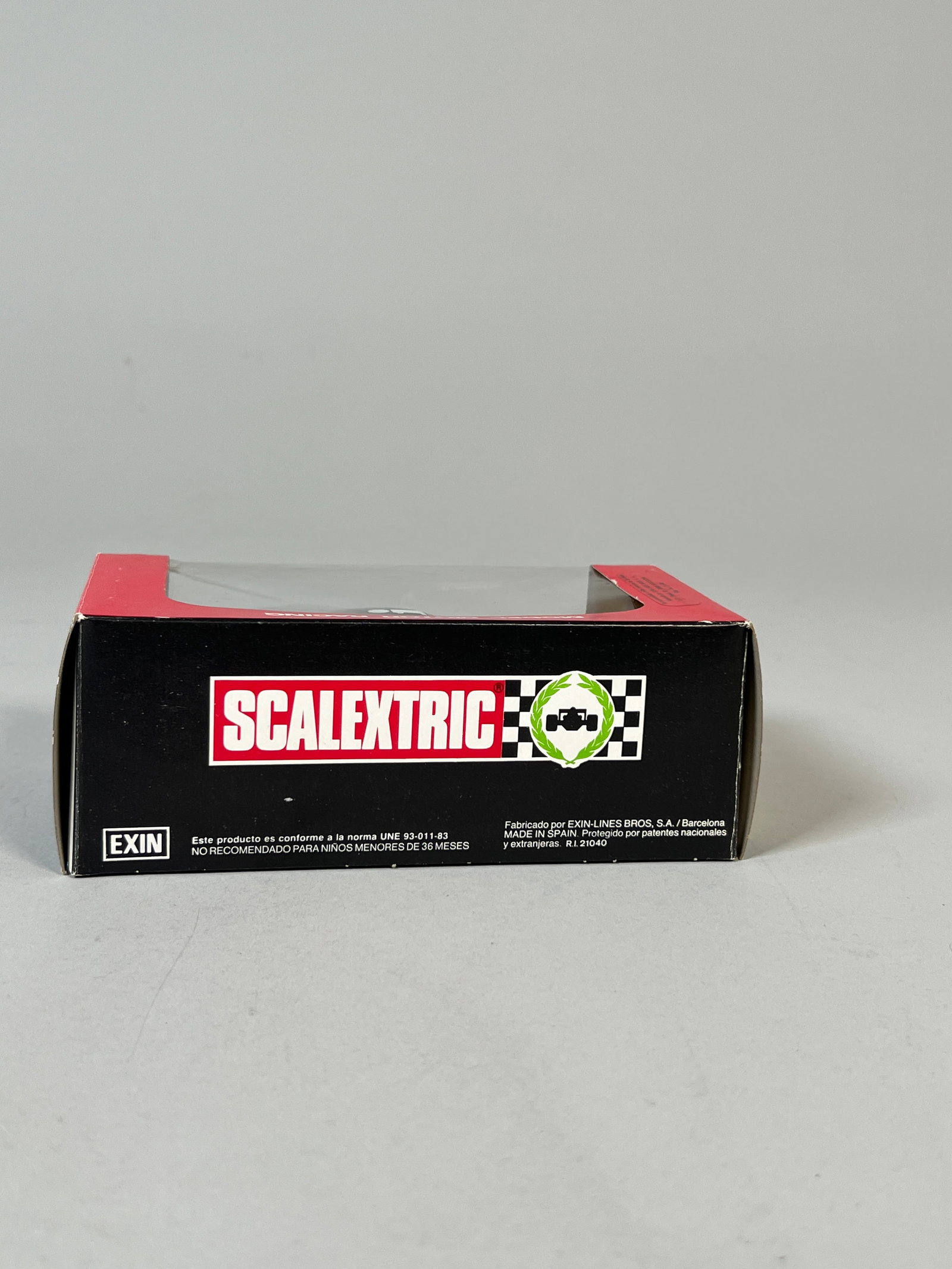 Scalextric Porsche 935 #10 - 6