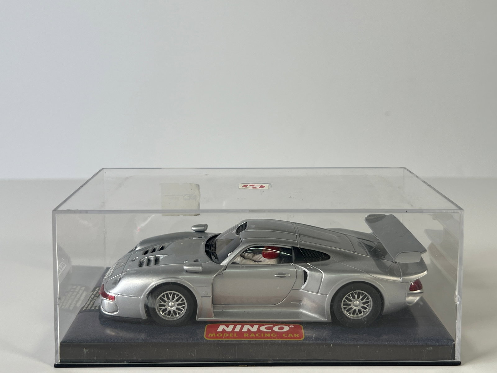 Ninco Model Racing Porsche: Ninco Model Racing Porsche 1/32 Slot Car, with original case. Case measures 6.5 inches in length and the total weight is 8 ounces.