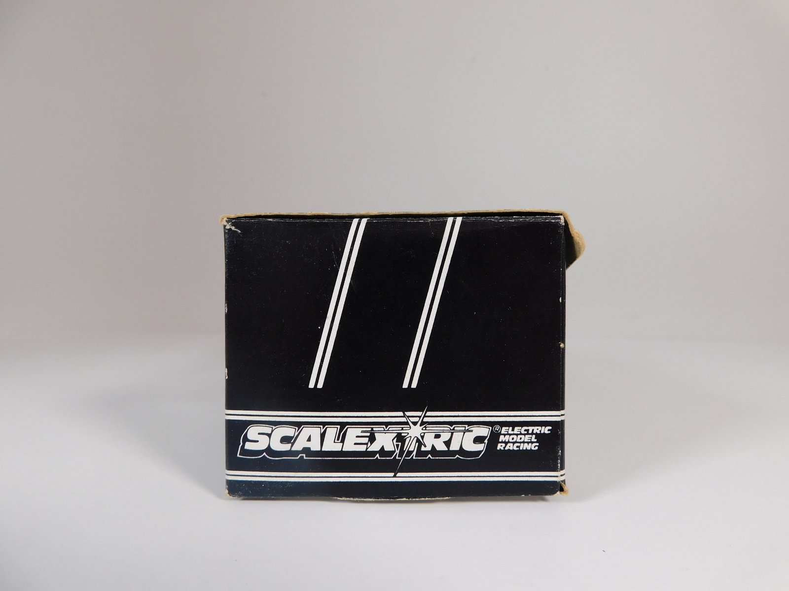Scalextric Wolf WR5 Formula 1 #20 - 8