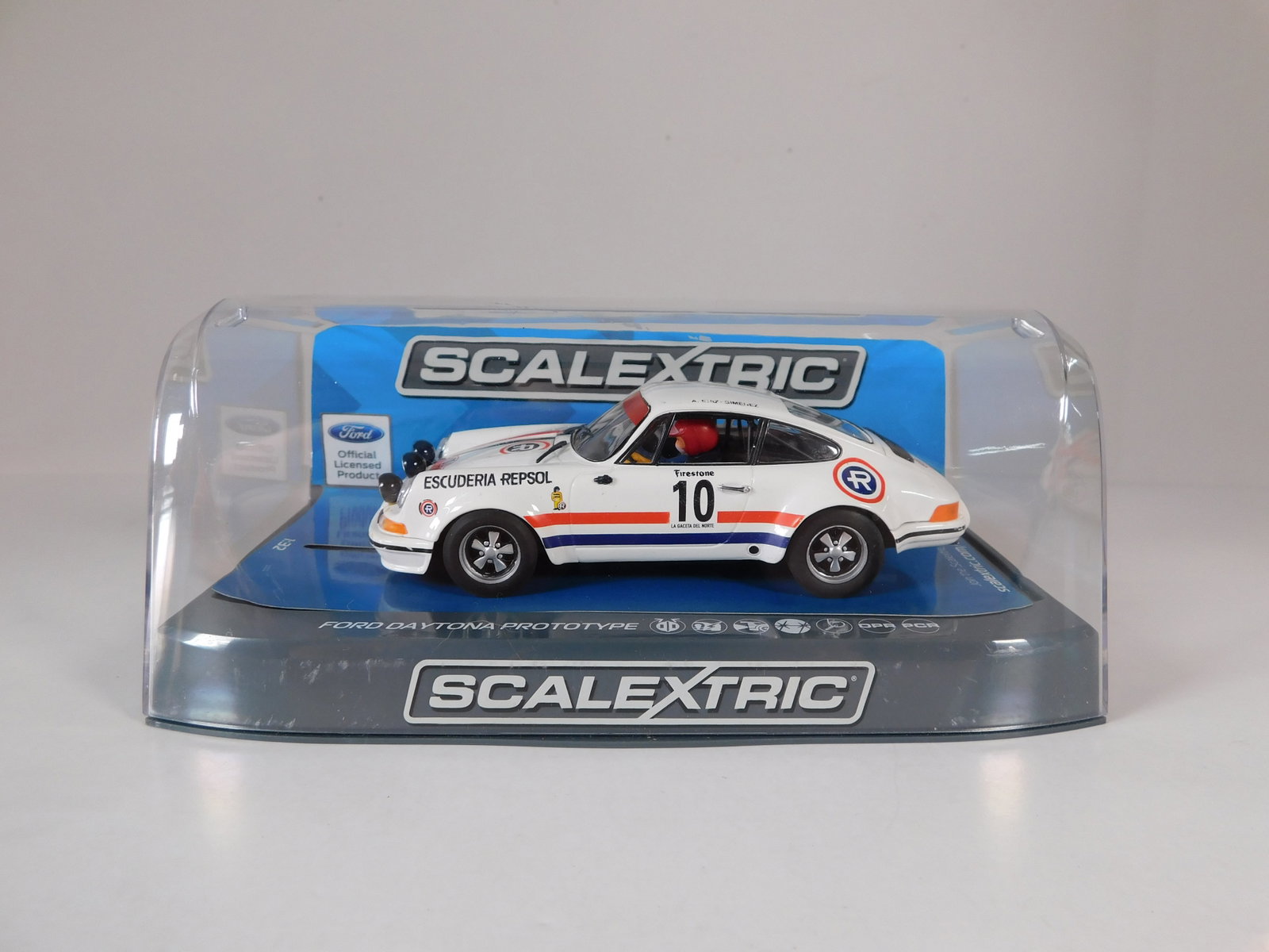 Fly Porsche 911 S Repsol Rally Firestone 1970 #10: Fly Porsche 911 S Repsol Rally Firestone 1970 #10 1/32 Slot Car, with case. Weight: 7.70 oz