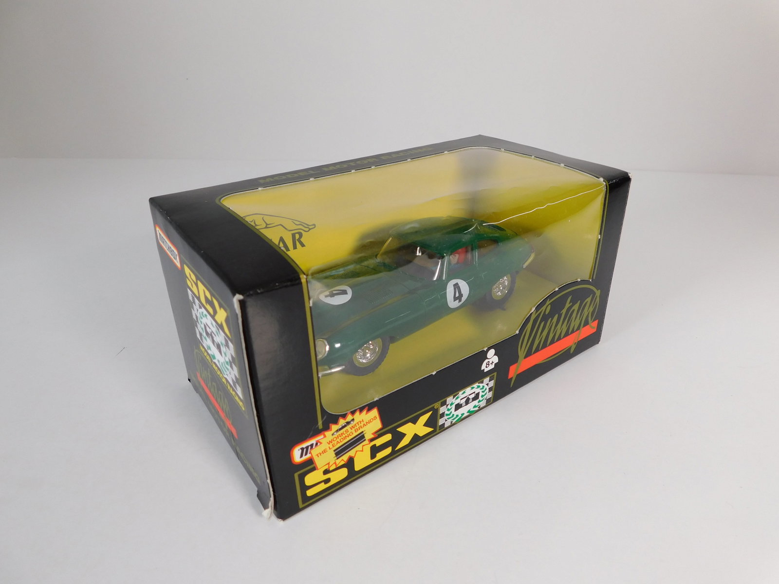 SCX Vintage Jaguar-E #4 - 11