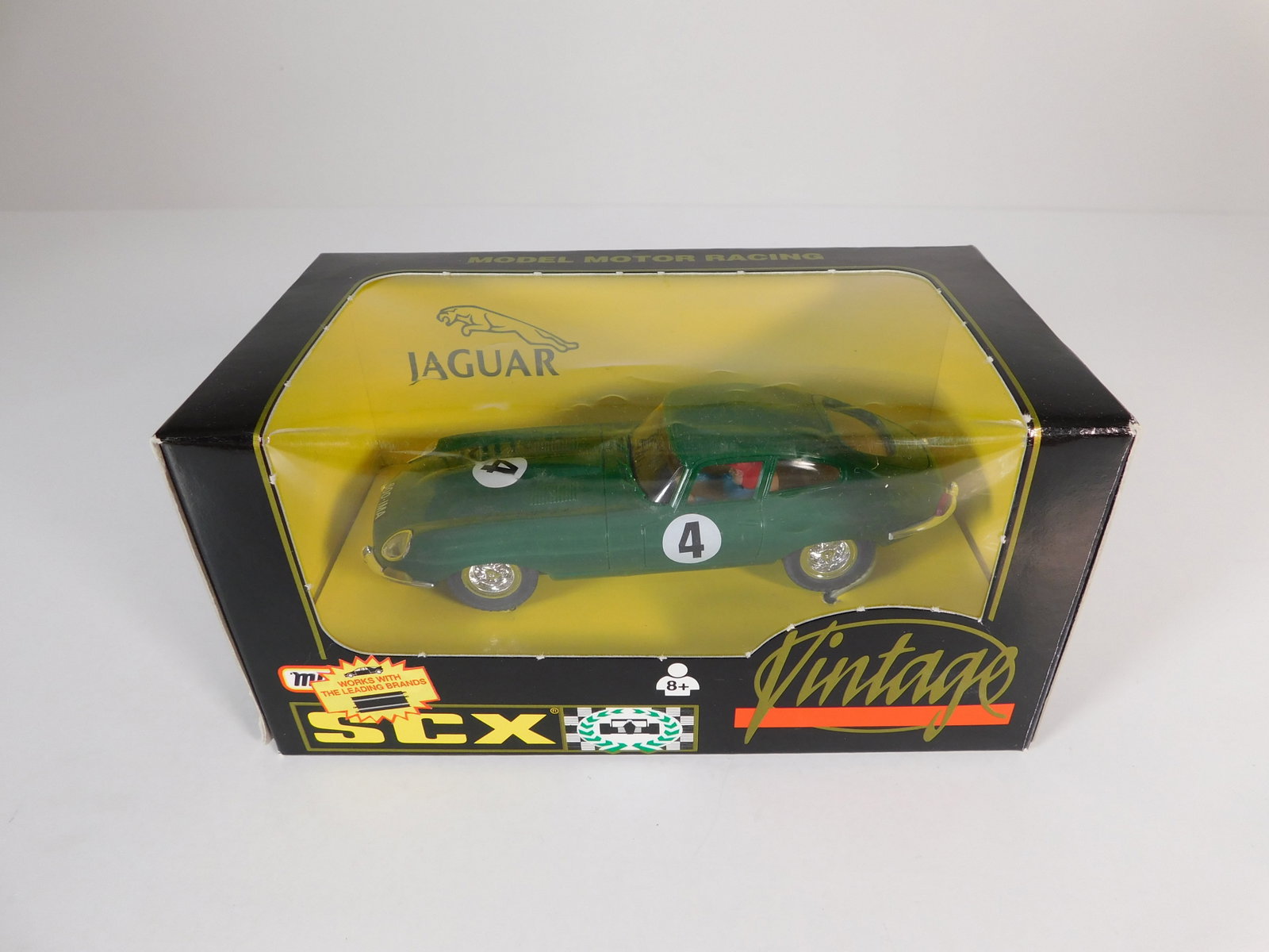 SCX Vintage Jaguar-E #4 - 12