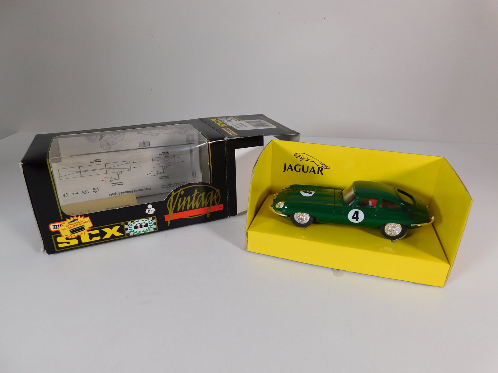 SCX Vintage Jaguar-E #4 - 2