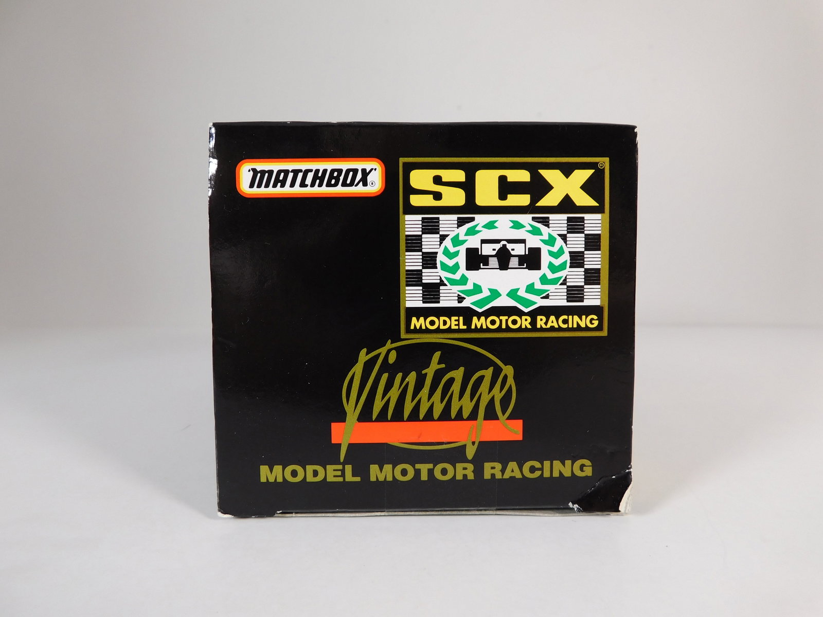 SCX Vintage Jaguar-E #4 - 5