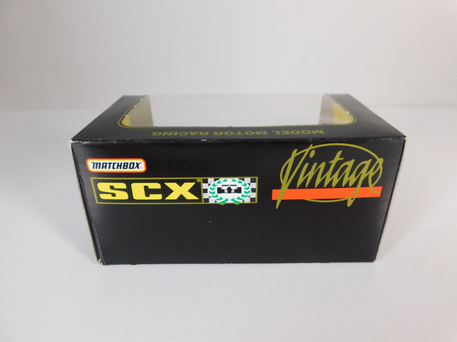 SCX Vintage Jaguar-E #4 - 6
