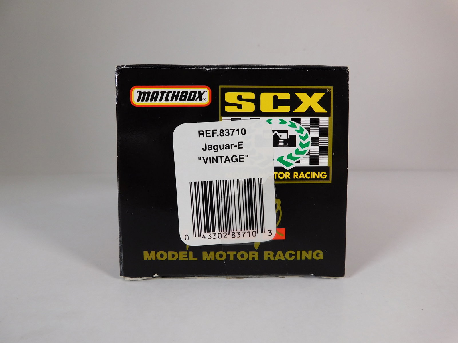 SCX Vintage Jaguar-E #4 - 7