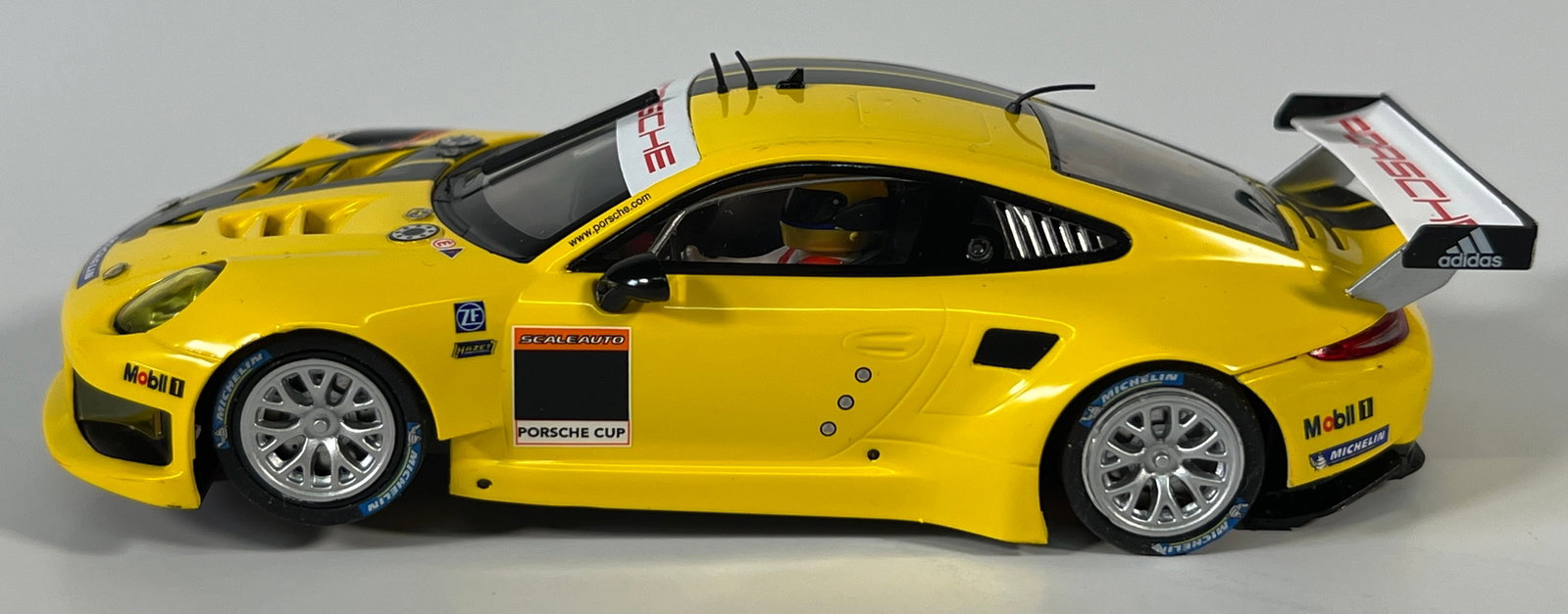 Scaleauto Porsche 911 Michelin 1/32 Slot Car: Scaleauto Porsche 911 Michelin 1/32 Slot Car, with original case. 
