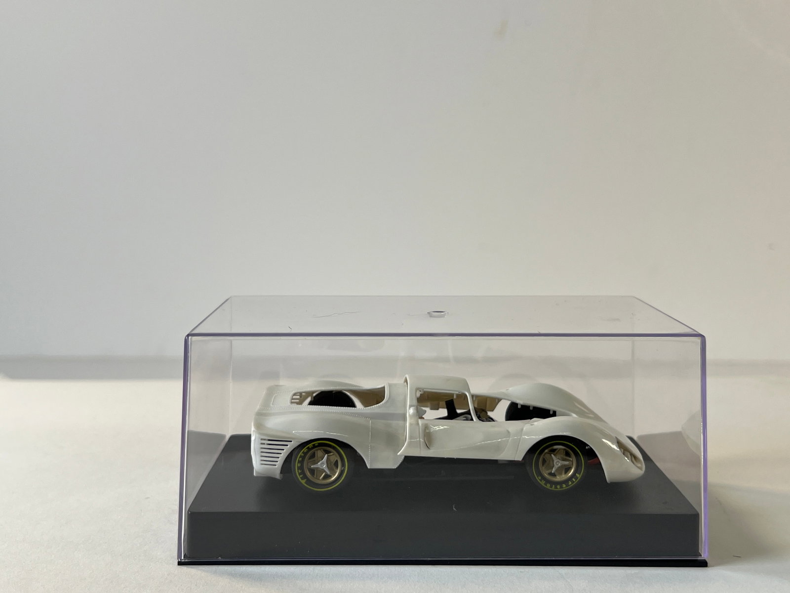Policar Ferrari 330 - 2