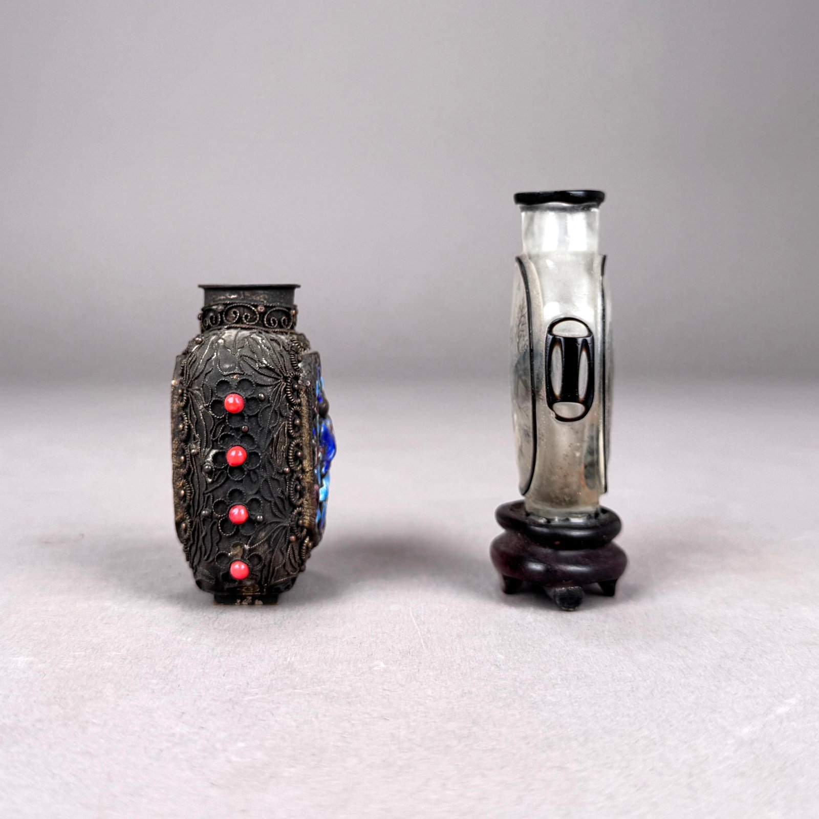Two Chinese Snuff Bottles - 2