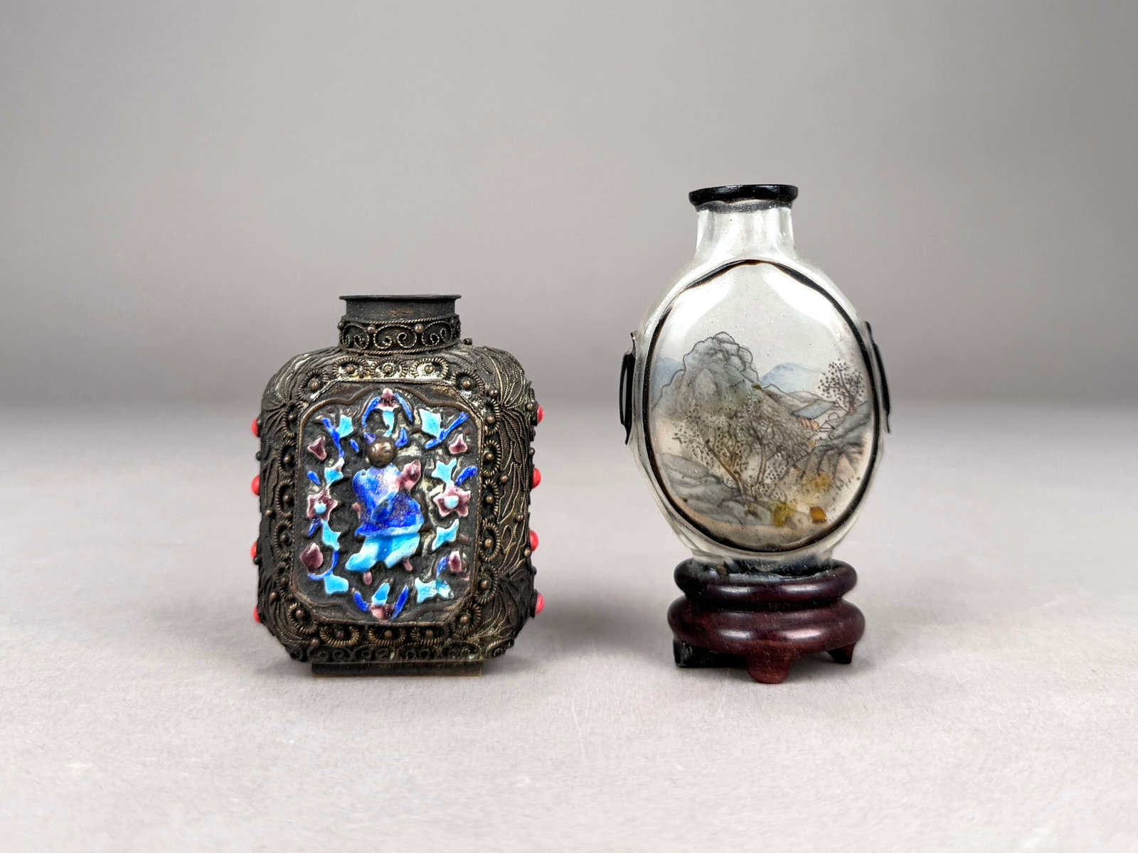 Two Chinese Snuff Bottles - 3
