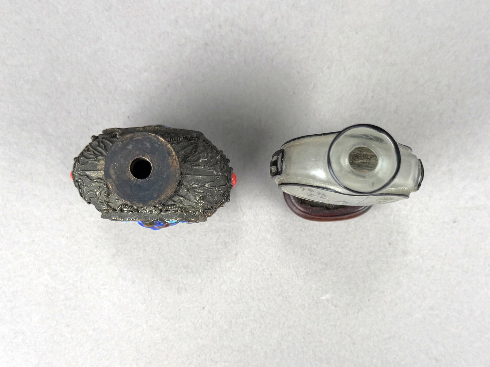 Two Chinese Snuff Bottles - 5