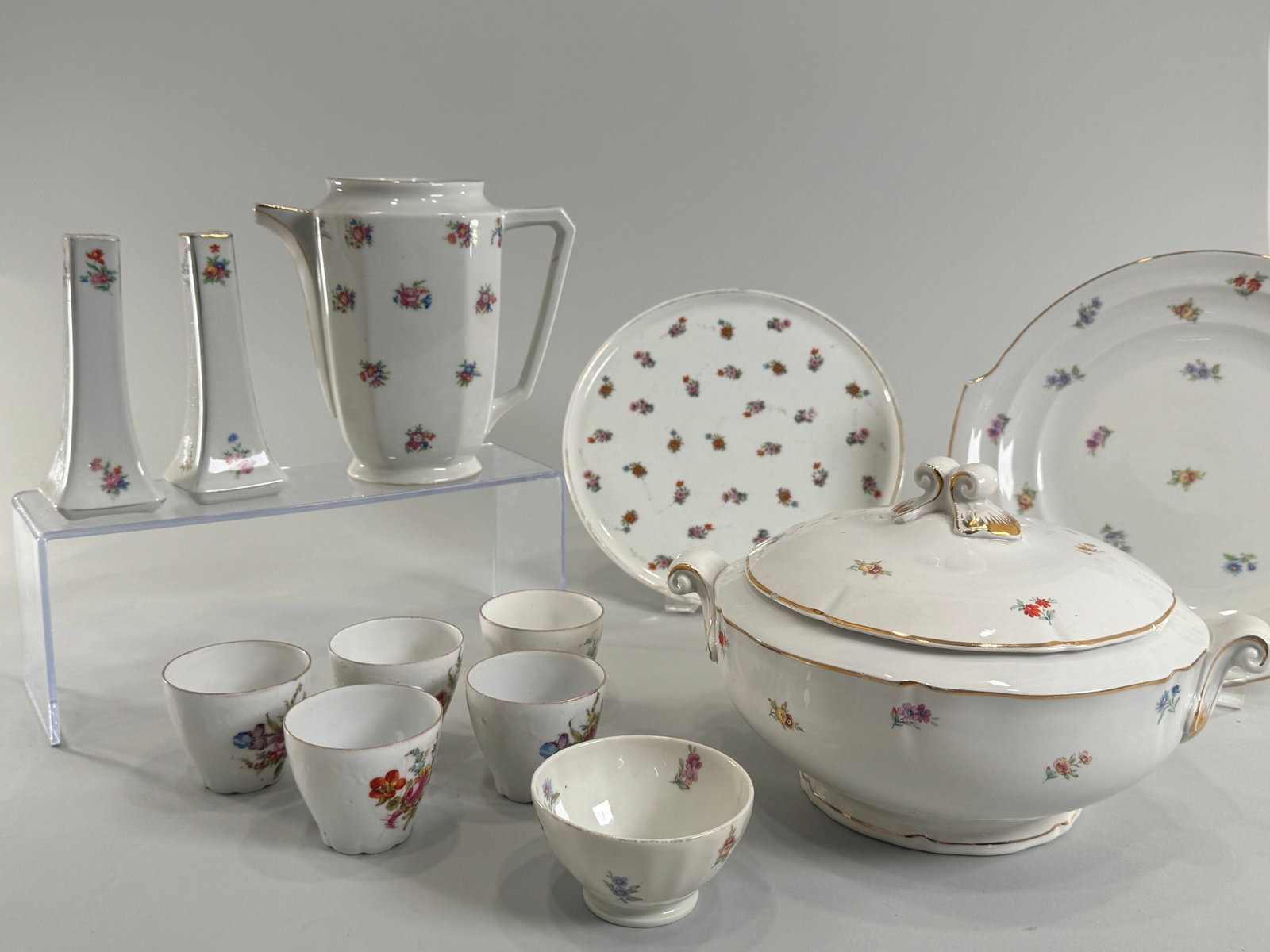 Limoges Muguet China Group (1 of 20)