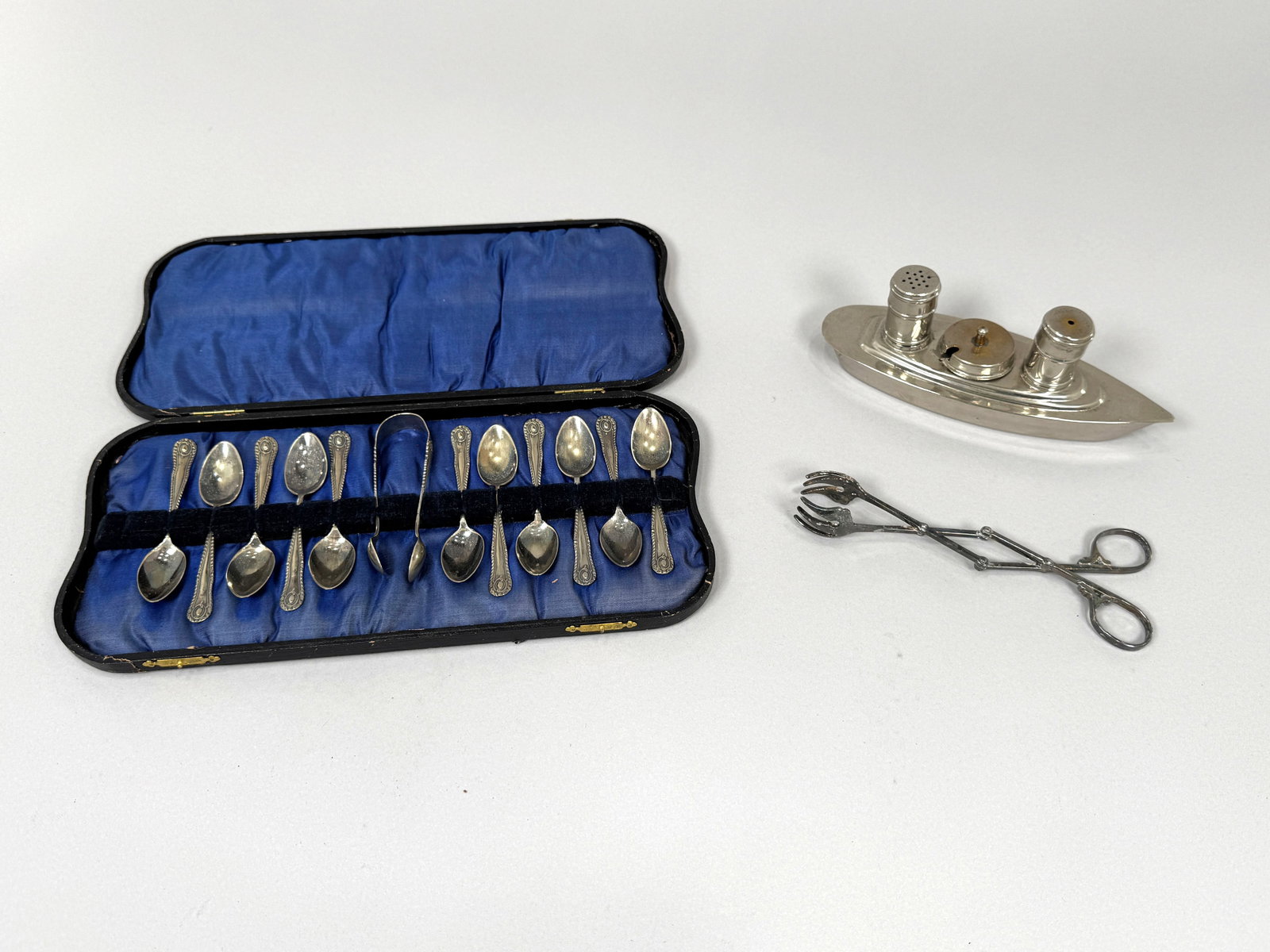 Group of Serving Utensils and Cruet Set (1 of 16)