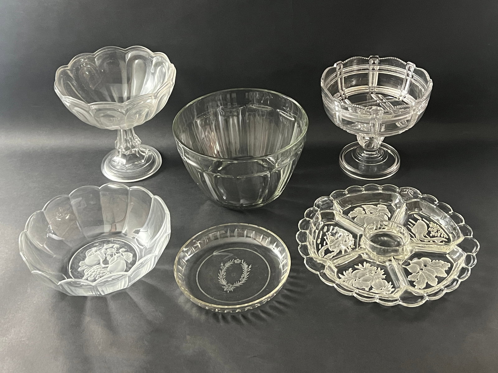 Group of Six Glass Serving Bowls and Dishes (1 of 7)