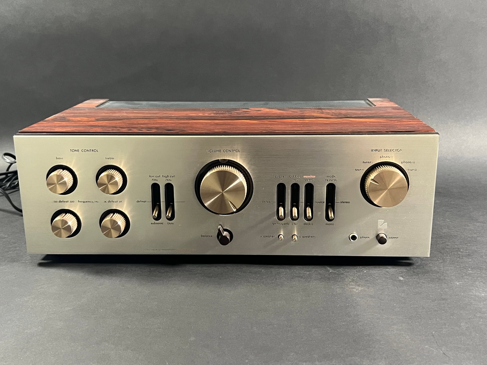 Luxman L-80V Integrated Amplifier (1 of 10)