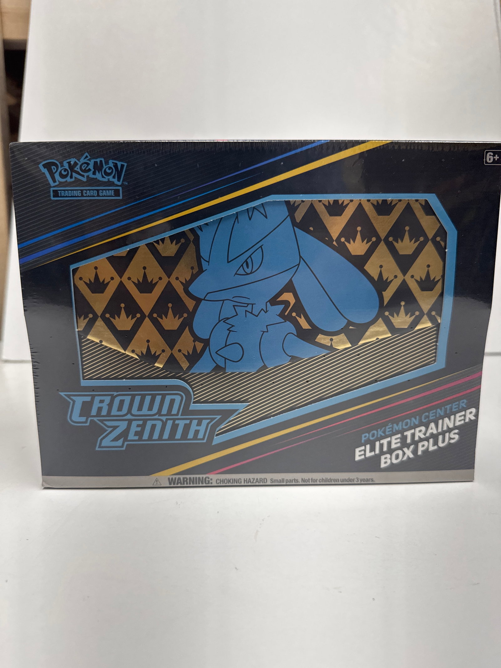 Pokemon TCG Crown Zenith Pokemon Center Elite Trainer Box Plus: Sealed Pokemon TCG Crown Zenith Elite Trainer Box Plus. Features 12 booster packs, promo cards, card sleeves, dice, coin, and more. Expand your collection with this special edition box.