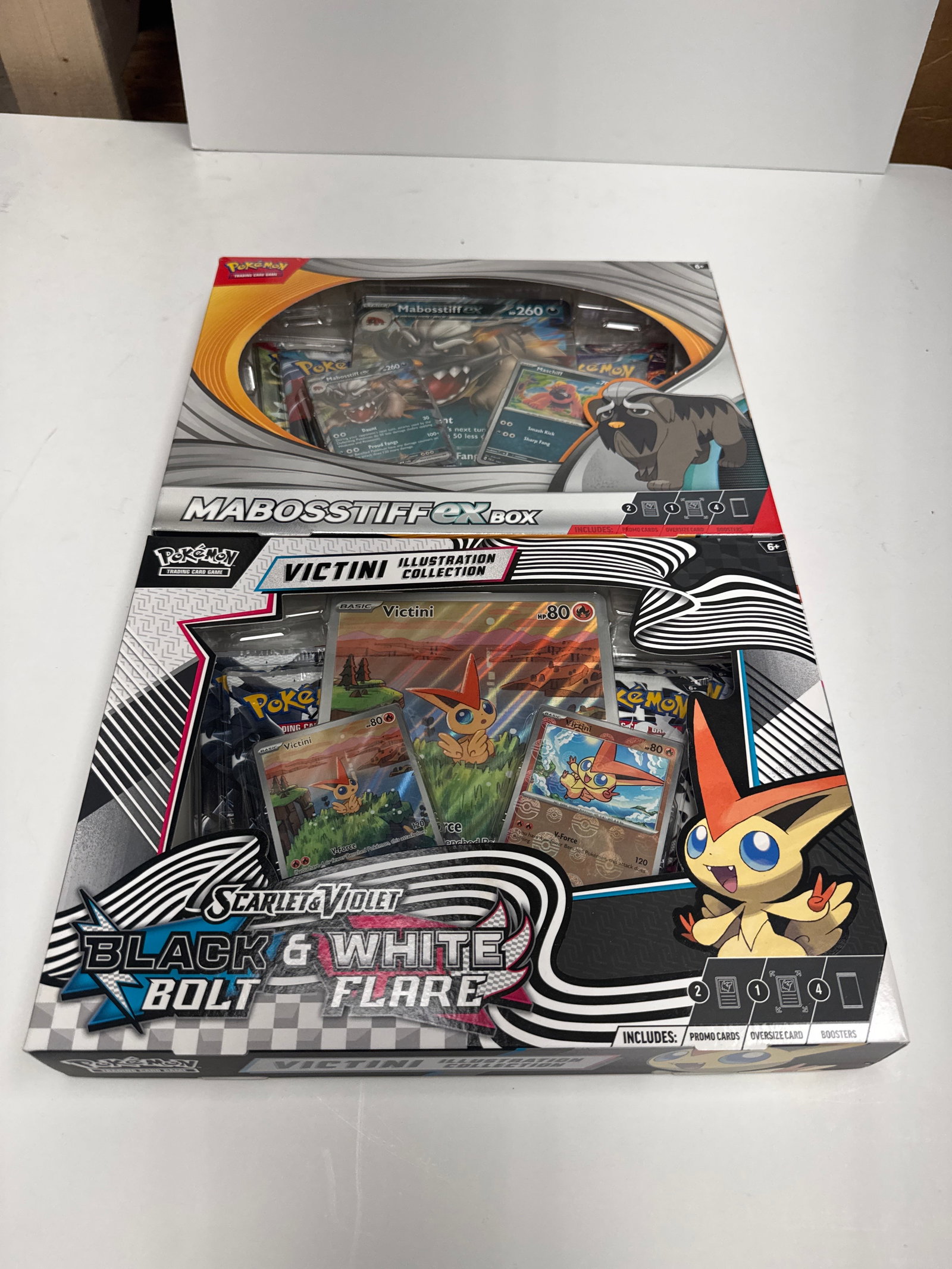 Pokemon TCG Mabosstiff ex Box & Victini Illustration Collection (1 of 2)