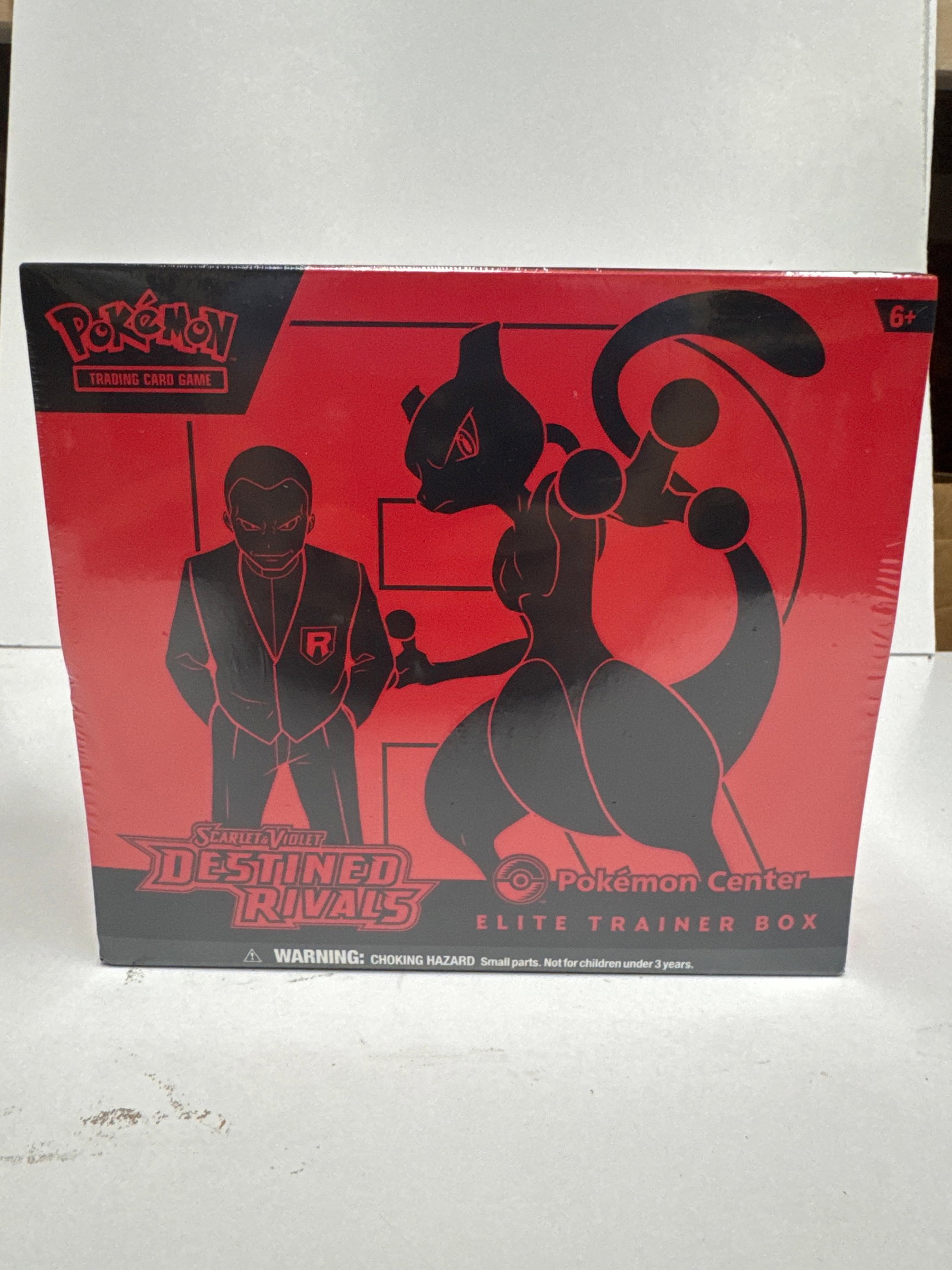 Pokemon Scarlet & Violet: Destined Rivals Pokemon Center Elite Trainer Box: This is a sealed Pokemon Scarlet & Violet: Destined Rivals Pokemon Center Elite Trainer Box. It includes 11 booster packs, 1 full-art promo card featuring Team Rocket's Wobbufet, 65 card sleeves, 45 T