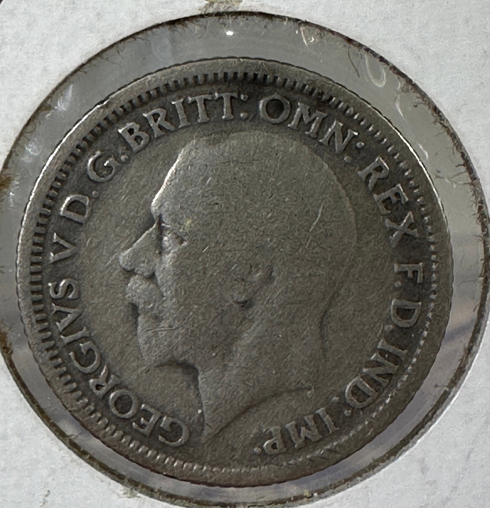 1928 Great Britain 6 Pence .500 Silver Coin - George V: 1928 Great Britain 6 Pence .500 Silver Coin - George V.