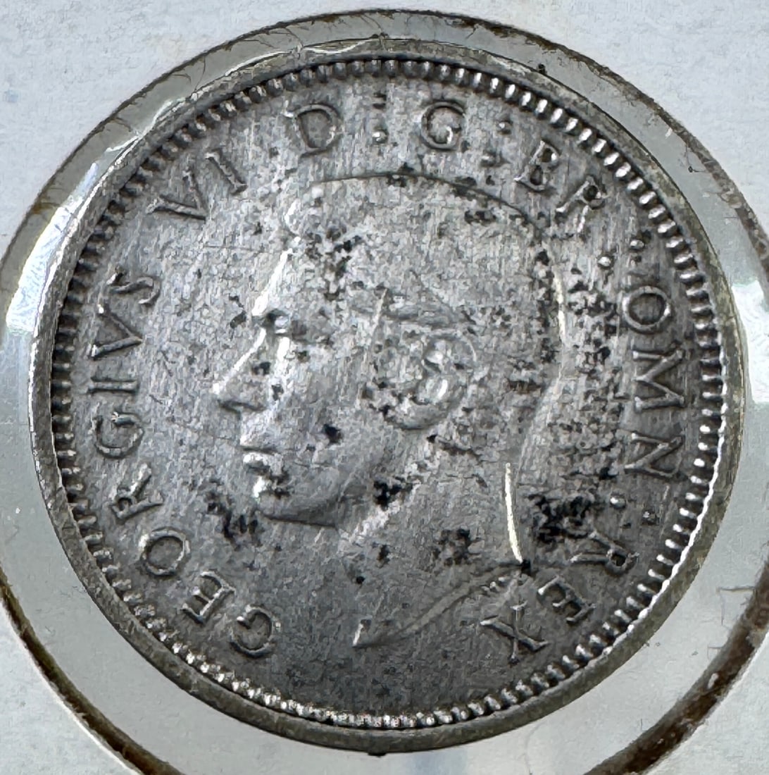 1940 Great Britain Three Pence .500 Silver Coin: 3 coins as titled. Ungraded; condition varies. See images.