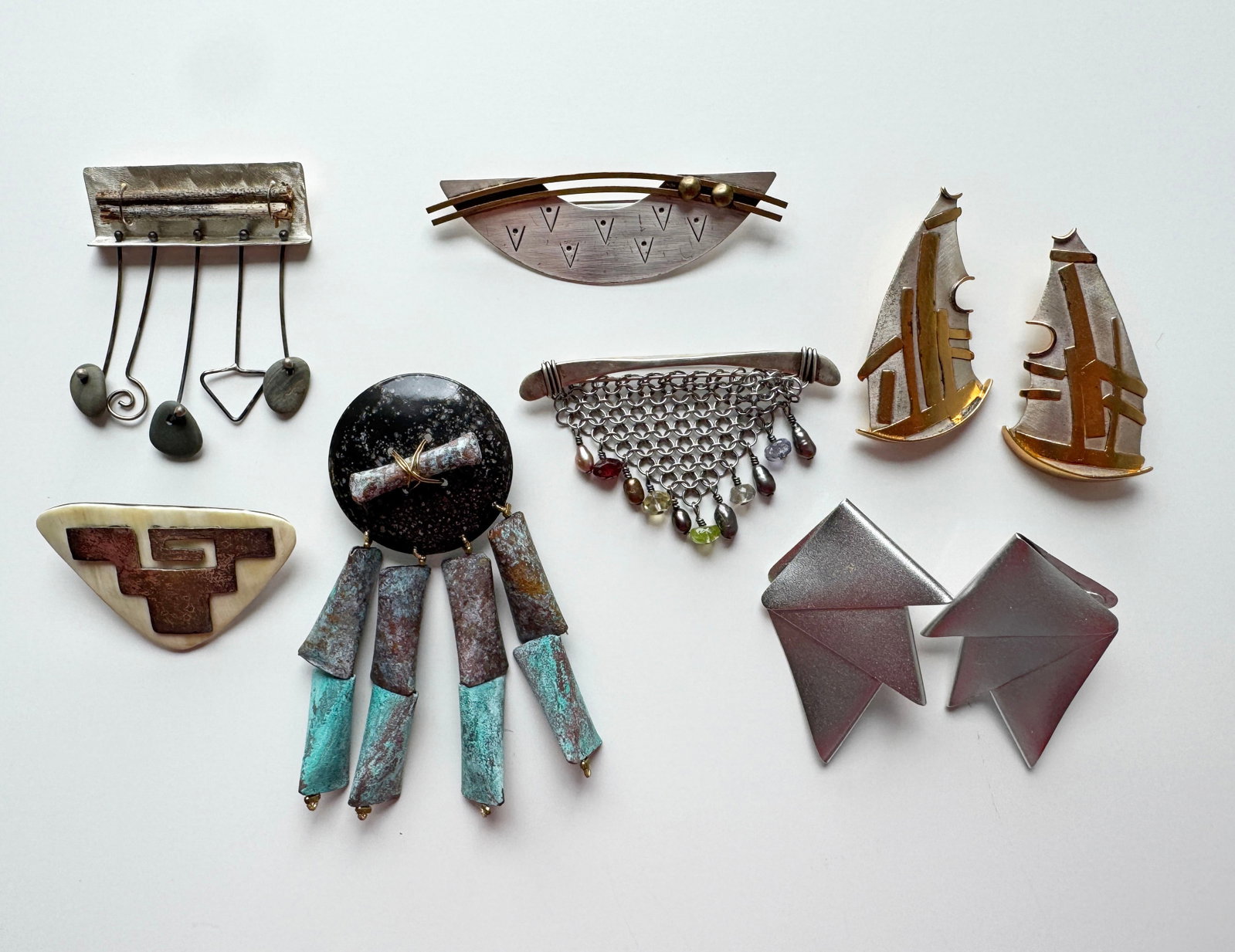 Art Jewelry Group: sterling silver and other mixed metals 97.5g