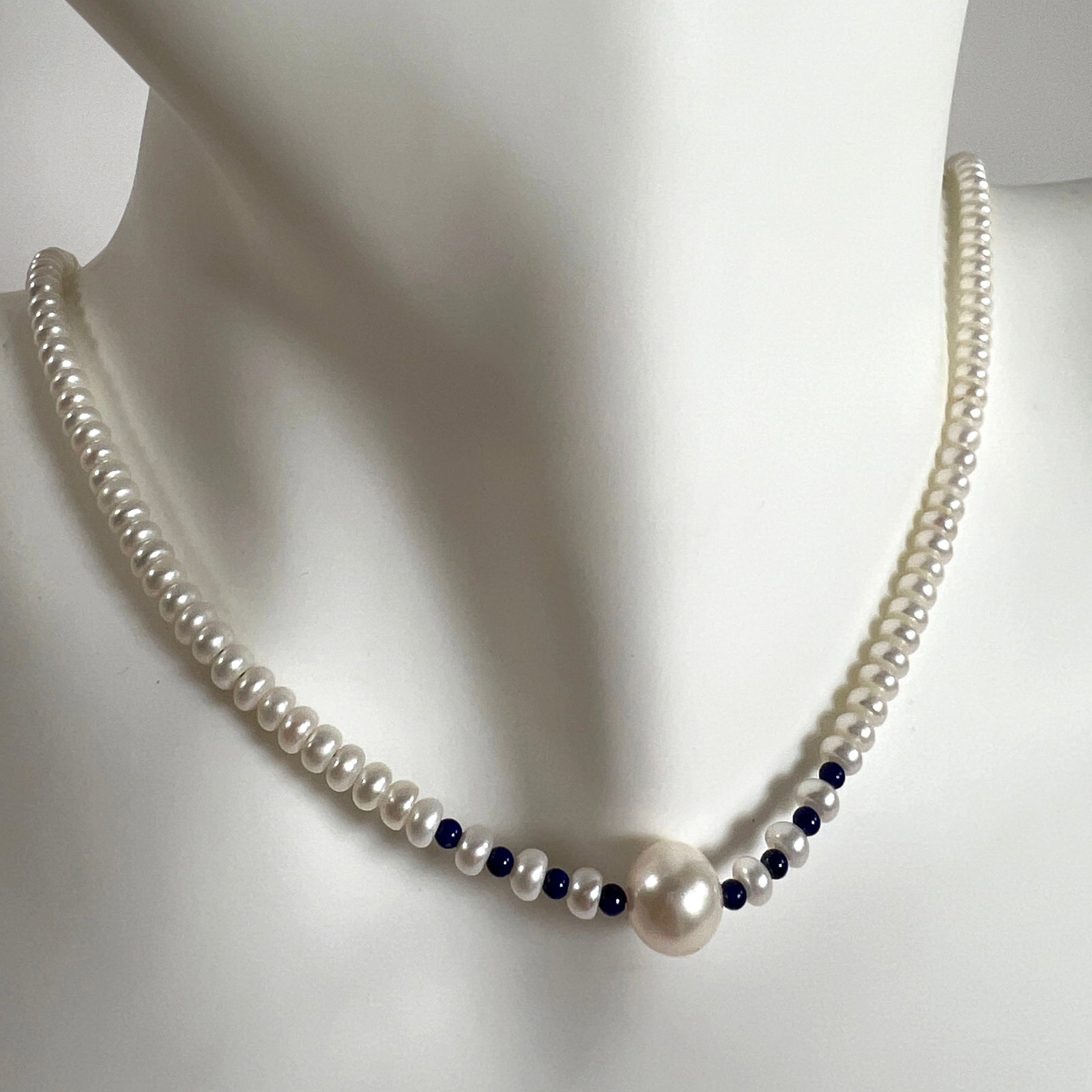 Pearl and Sapphire Bead Necklace (1 of 8)