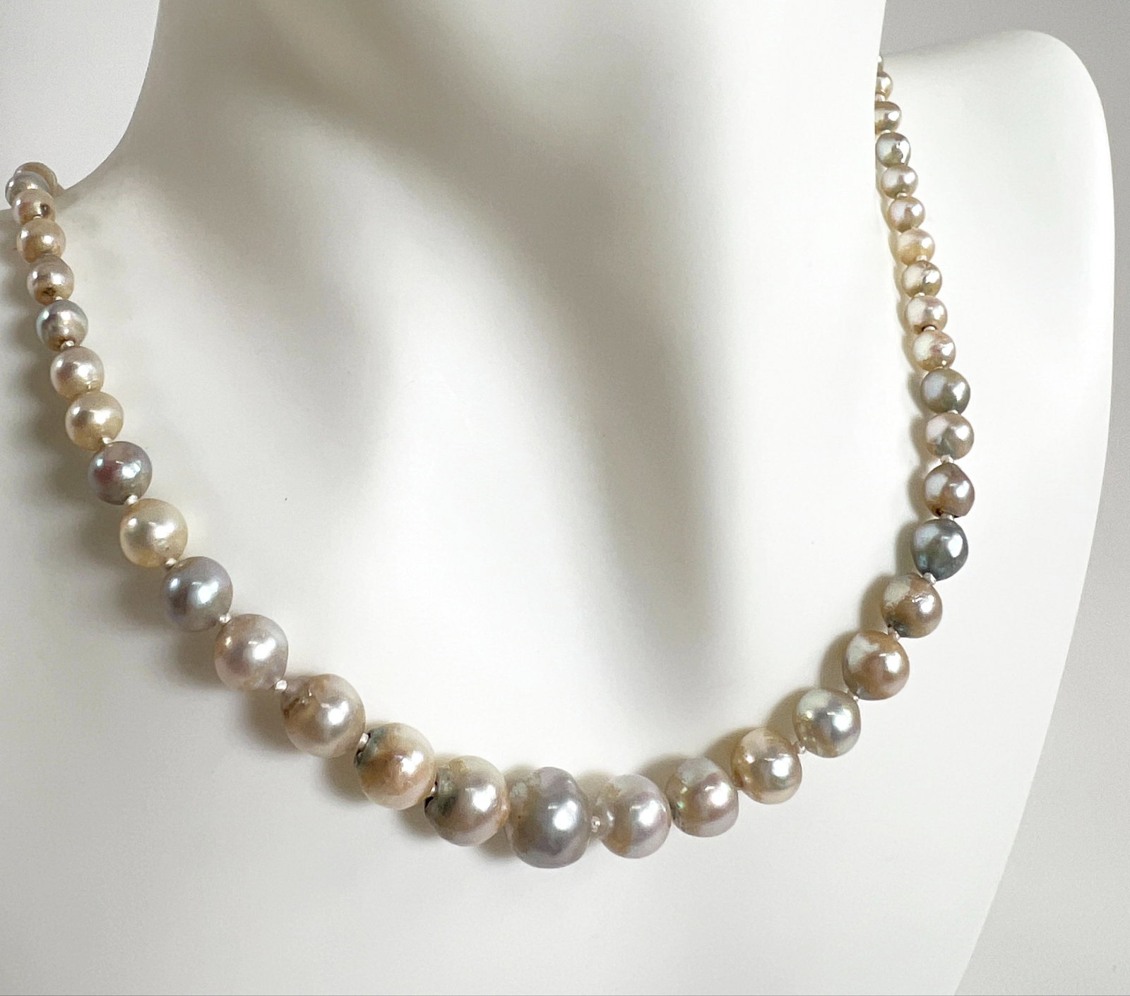 Freshwater Pearl Necklace, 14k Gold Clasp (1 of 8)