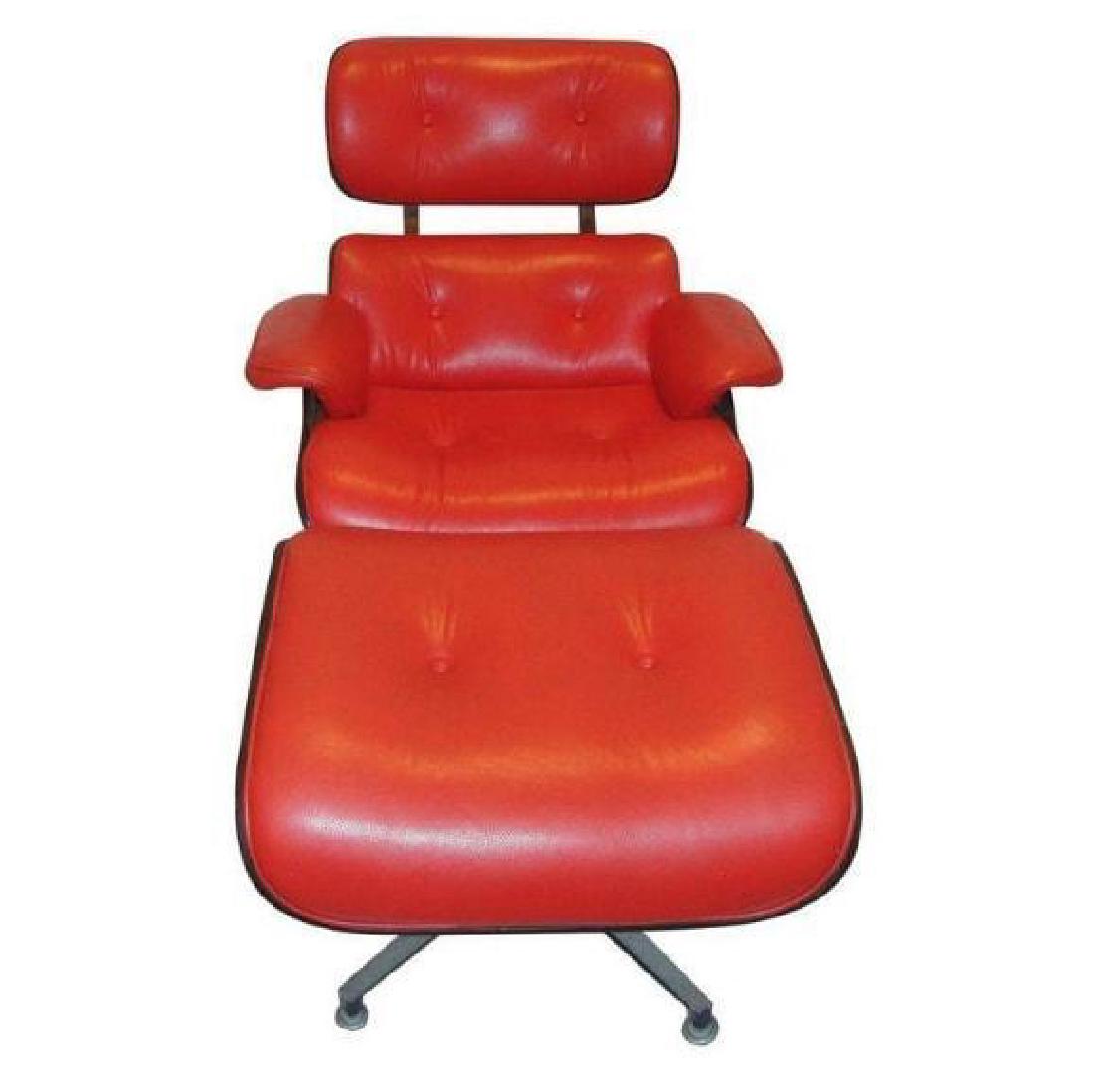 Mid Century Modern Original Eames Chair & Ottoman,: Charles Eames (1907-1978) & Ray Eames (1912-1988) MANUFACTURED BY CHARLTON Artistic and highly collectible armchair & matching footrest / ottoman. Hull structure thermoformed plywood rosewood, consist