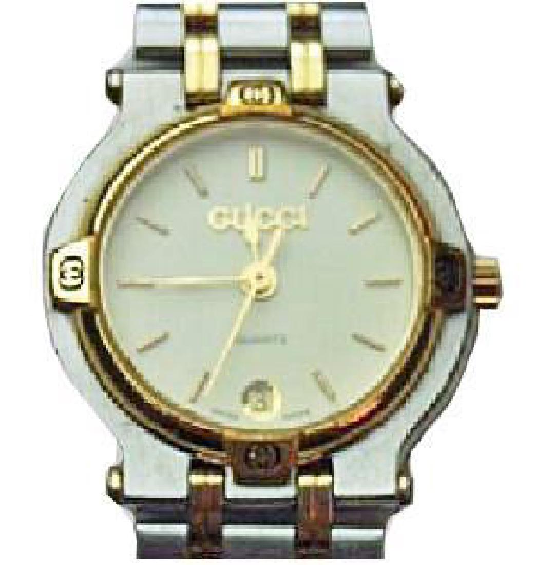 Gucci 9000L ladies wrist watch with original box