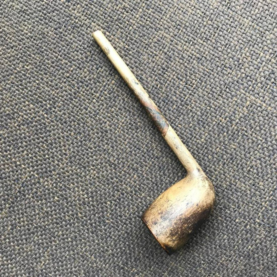 19thc Gentleman's Clay Smoking Tavern Pipe: 19th Century gentleman's smoking tavern pipe, in tact, with nice aged patina & evidence of original store label on stem. 6" L.