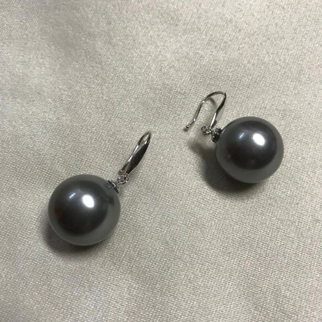 14mm Grey Shell Pearl Silver Hook Drop Earrings: Large size ( 14mm )Â greyÂ shell pearl silver hook drop earrings.Â