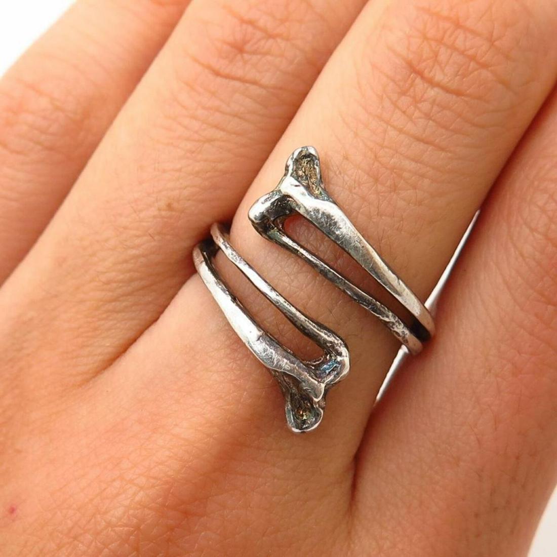 GoGo Cumberland Island, St Simons, Sterling Rattlesnake: Sterling silver ring, rattlesnake double rib design by GoGo of Cumberland Island & St. Simons, Georgia & Martha's Vineyard. Inspired by natural surroundings on the barrier island. Size 6 3/4.