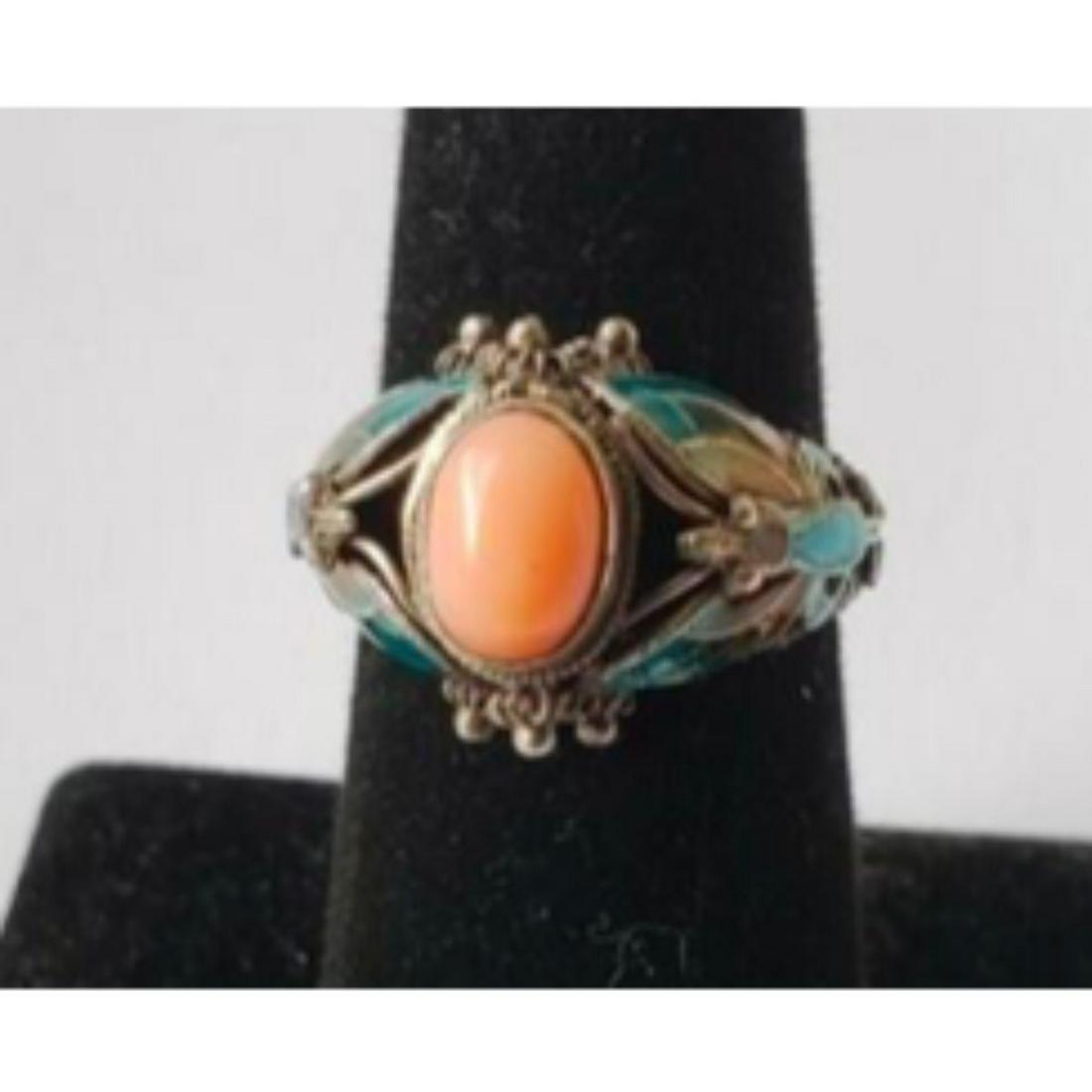 Antique Chinese Export Sterling Cannitille Filigree: Antique Chinese Export Sterling Silver, cannitille filigree & enamel work butterfly design ring, inset with 7 X 9mm pink coral cabochon. a lovely ring. Size 7.