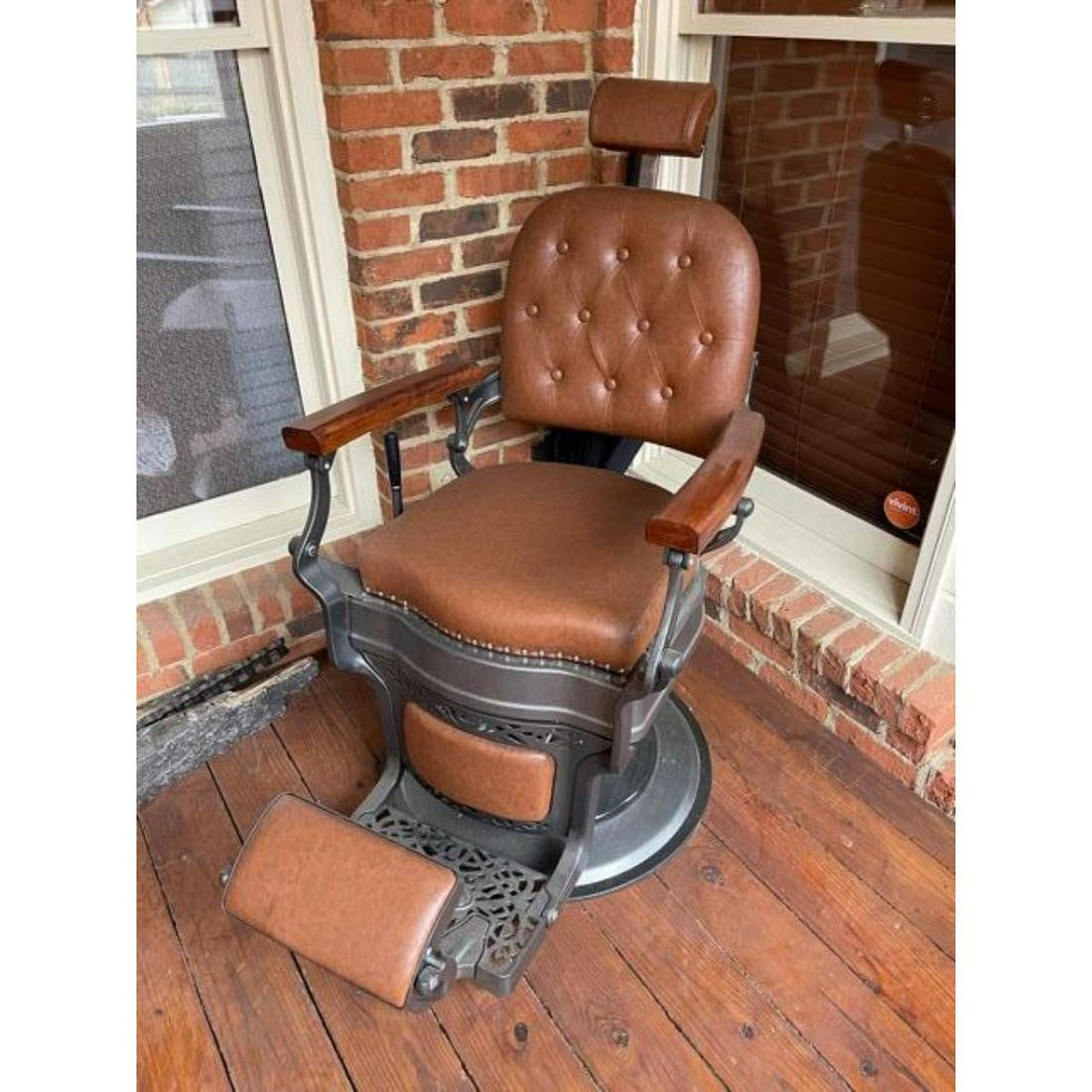 Replica Antique Barber Chair (1 of 4)