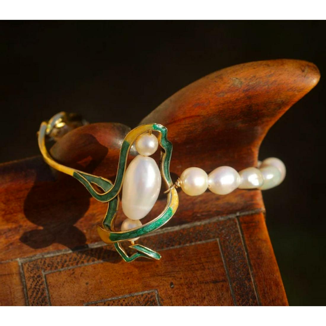 Art Nouveau Style Baroque Pearl Bracelet (1 of 7)