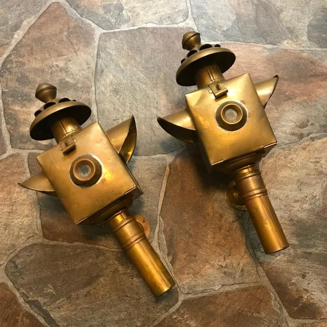 Rare Matched Pair Brass Carriage Coach Lanterns (1 of 6)