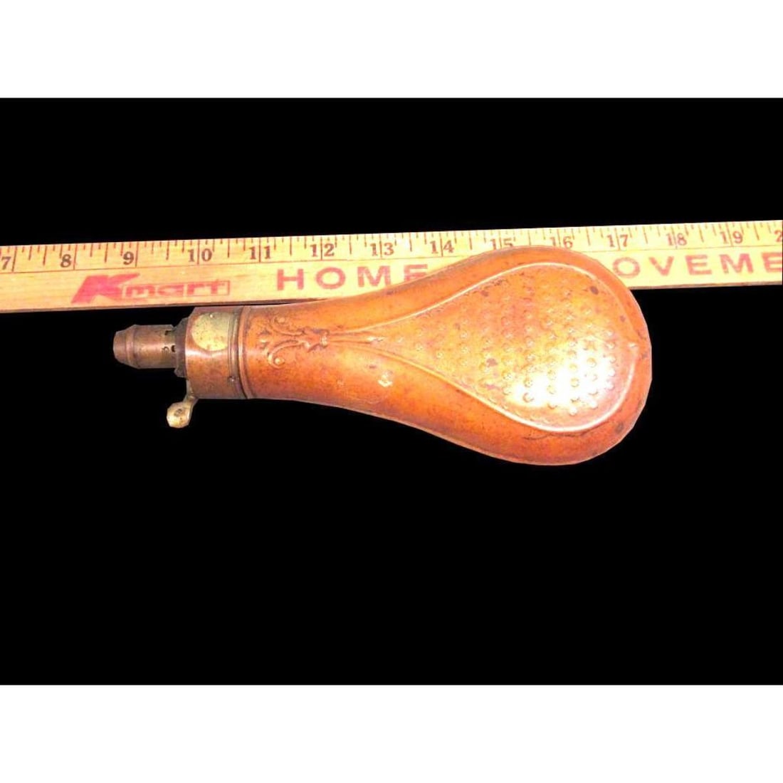 1830's Hunting Powder Flask (1 of 9)