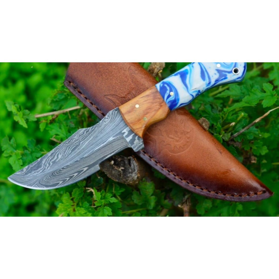 Custom Damascus Steel Hunter Skinner Knife (1 of 5)