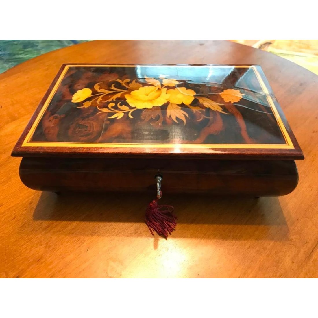 Rouge Love Story Jewelry Music Box (1 of 6)