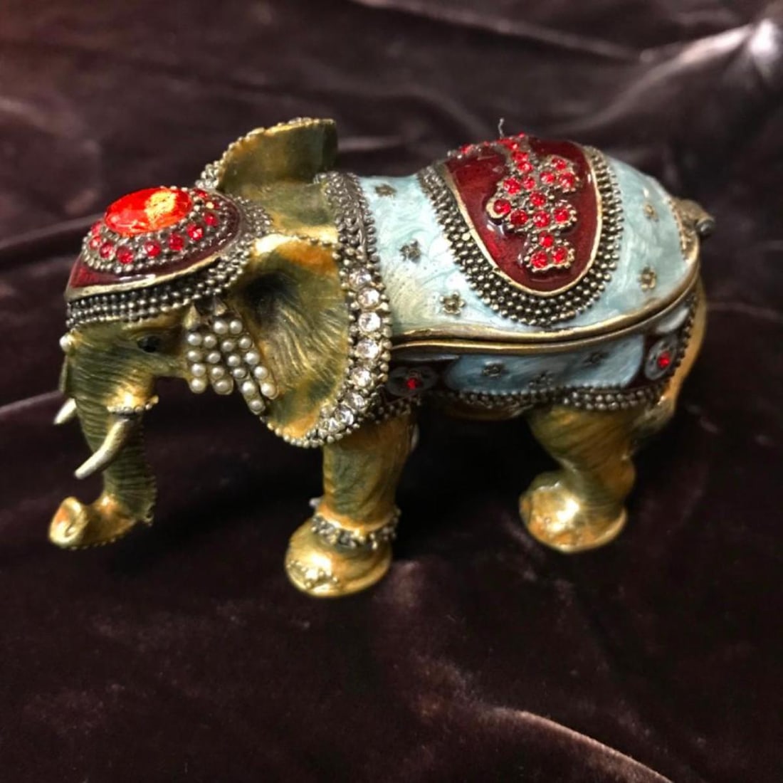 Royal Elephant Trinket Jewel Box (1 of 4)