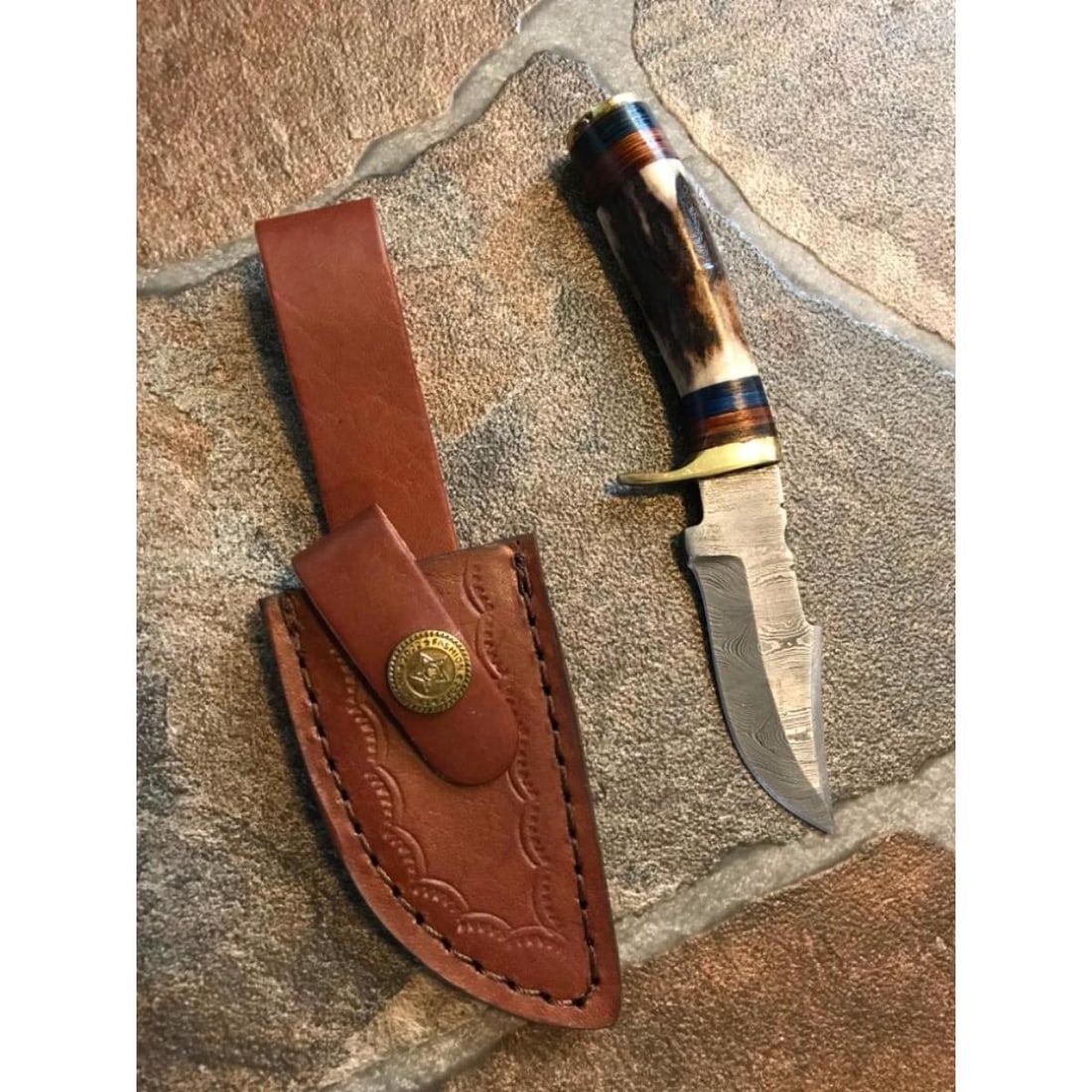 Damascus Steel Hunting Skinner Knife (1 of 5)