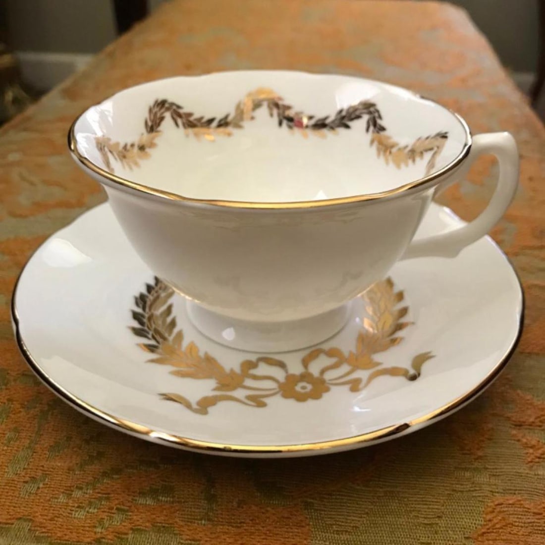 Buckingham Palace Limited Edition Teacup Saucer Set (1 of 6)
