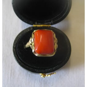 Mid Century 14kt Gold Mediterranean Coral Ring