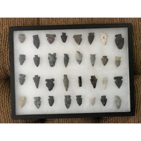 Case of Native American Indian Arrowheads, Projectile Points